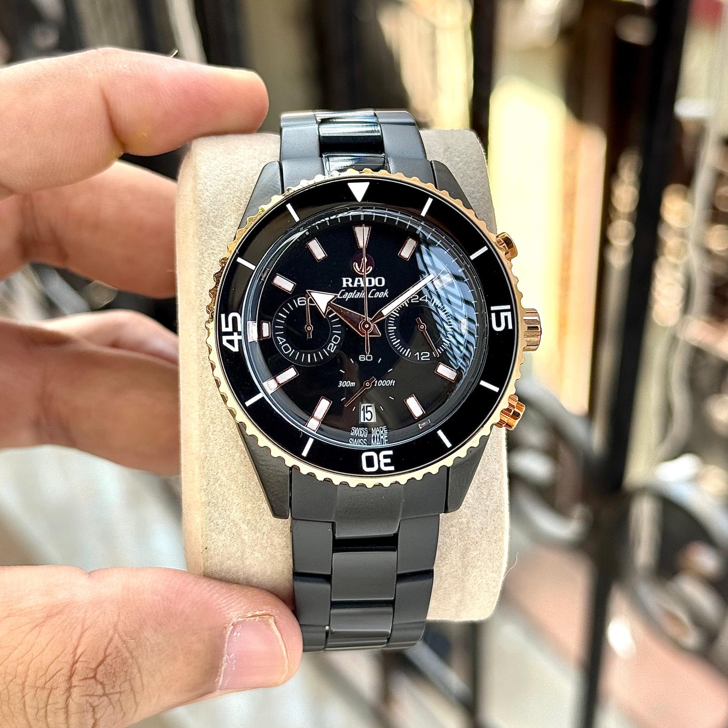 RADO CAPTAIN COOK – HIGH-TECH CERAMIC LUXURY MASTERPIECE