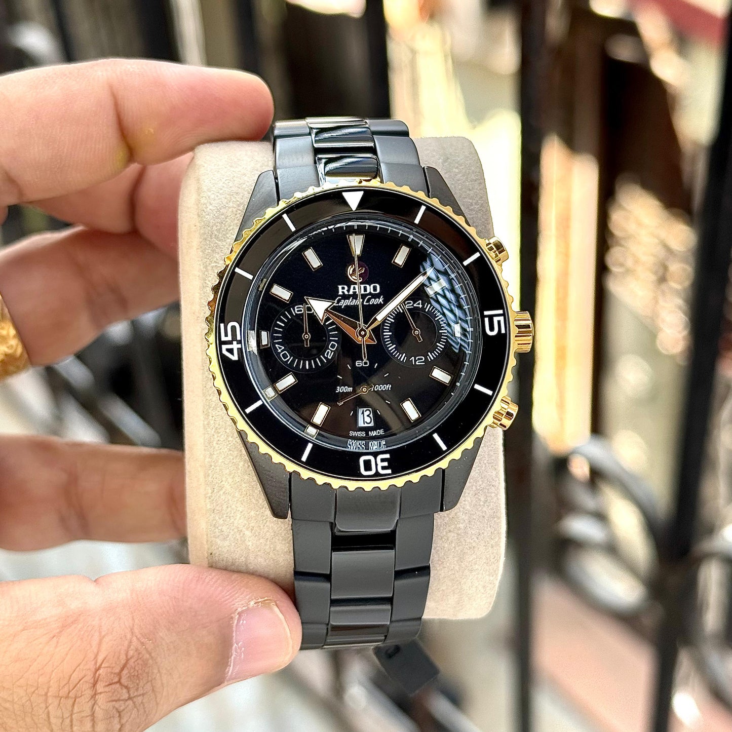 RADO CAPTAIN COOK – HIGH-TECH CERAMIC LUXURY MASTERPIECE