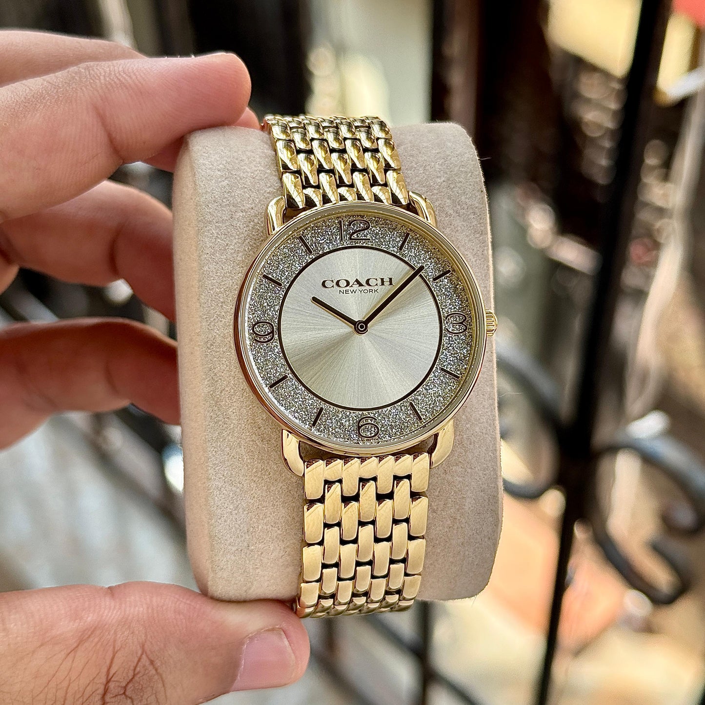 COACH ELLIOT WOMEN’S QUARTZ – ELEGANCE THAT SHINES EVERYDAY